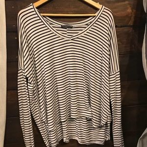 Brandy Melville Long-sleeve Tee